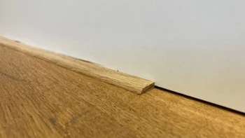 Lišta CUBE 631 výška 6 cm - RAL 9010