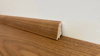 Lišta UM554 Ořech výška 4 cm - olej