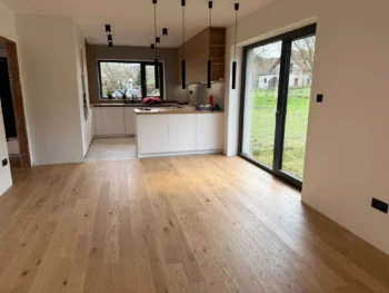 Dub Světlý rustikal přírodní olej - 10 mm.